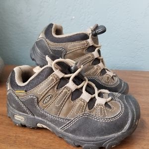 Kids Keen waterproof hiking shoes
